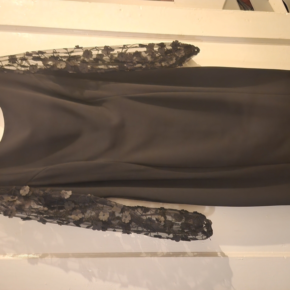 connected apparel Dresses & Skirts - Elegant Black Dress with Floral Sleeves